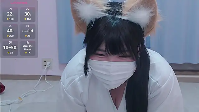 Snapshot of KARATE_HONO chatting on January 6, 3:31 am KARATE HONO online show from January 6, 3:31 am