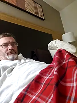 tileguyyy online show from March 7, 7:38 am