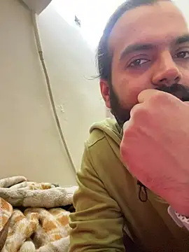 Snapshot of Arsh_Loves_Luv chatting on December 20, 10:16 am Arsh Loves Luv online show from December 20, 10:16 am