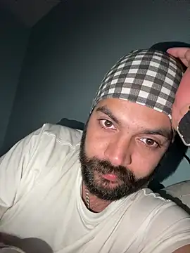 Arsh Loves Luv online show from December 18, 11:05 am