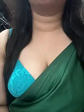 Snapshot of Akhi_Akshaya chatting on December 18, 4:28 pm Akhi Akshaya online show from December 18, 4:28 pm