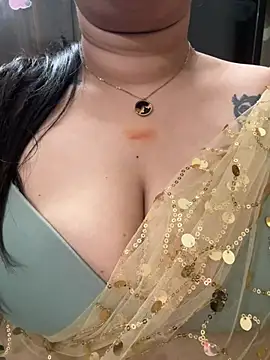 Snapshot of Akhi_Akshaya chatting on December 27, 10:45 am Akhi Akshaya online show from December 27, 10:45 am