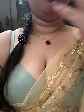 Snapshot of Akhi_Akshaya chatting on December 27, 6:10 pm Akhi Akshaya online show from December 27, 6:10 pm