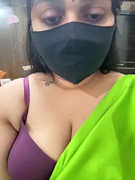 Snapshot of Akhi_Akshaya chatting on January 12, 9:40 pm Akhi Akshaya online show from January 12, 9:40 pm