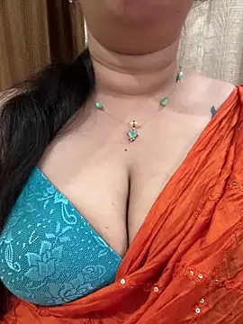 Snapshot of Akhi_Akshaya chatting on February 1, 7:23 pm Akhi Akshaya online show from February 1, 7:23 pm