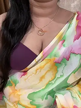 Snapshot of Akhi_Akshaya chatting on February 10, 2:05 pm Akhi Akshaya online show from February 10, 2:05 pm