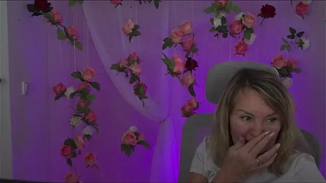 RosalindaFortuna online show from January 8, 11:43 am