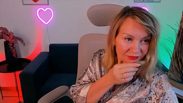 RosalindaFortuna online show from January 8, 2:46 pm