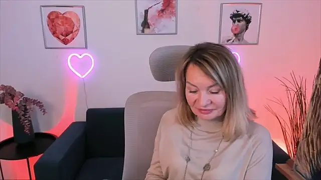 RosalindaFortuna online show from January 9, 11:14 am