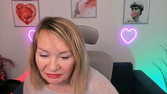 RosalindaFortuna online show from January 10, 11:22 am