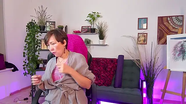 RosalindaFortuna online show from January 24, 2:30 pm