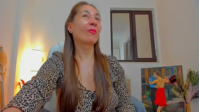 Snapshot of Julya_Anna chatting on May 24, 3:55 am Julya Anna online show from May 24, 3:55 am