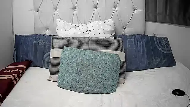 Browncaramel1999 online show from May 8, 7:52 pm