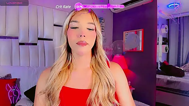 Snapshot of Aileen_18 chatting on January 1, 5:01 am Aileen 18 online show from January 1, 5:01 am