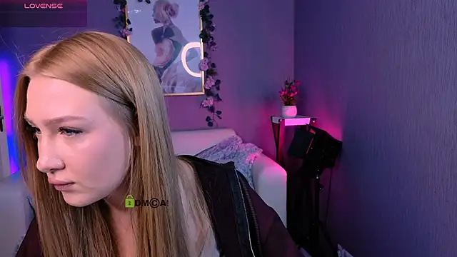 playful sophie online show from October 17, 7:27 pm