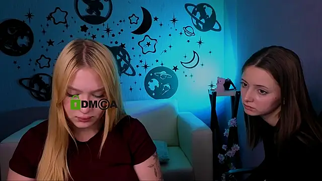 Snapshot of playful_sophie chatting on June 22, 3:25 am playful sophie online show from June 22, 3:25 am