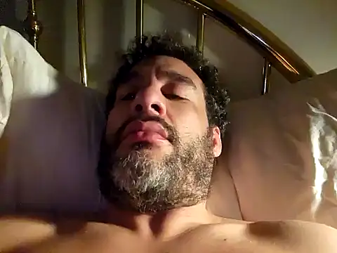 Snapshot of PNPdad6969 chatting on January 14, 4:36 am PNPdad6969 online show from January 14, 4:36 am