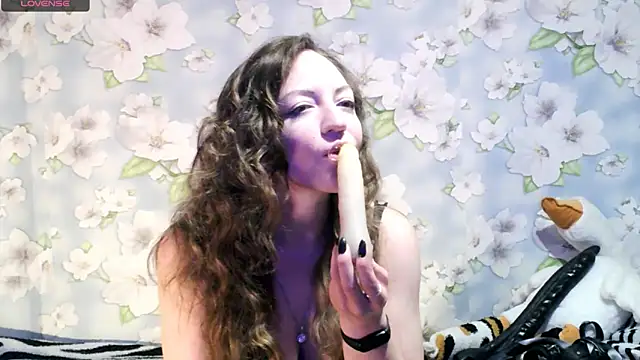 KattyLuuu online show from February 3, 12:04 am