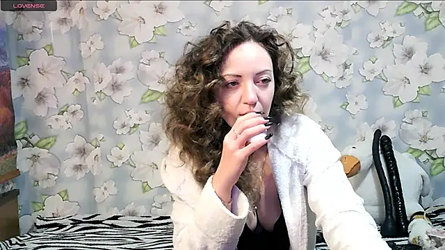 KattyLuuu online show from March 2, 8:40 pm