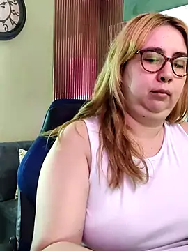 chloe prg online show from July 10, 1:21 am