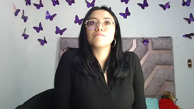 Snapshot of Anny_Fox- chatting on May 12, 2:52 am Anny Fox- online show from May 12, 2:52 am
