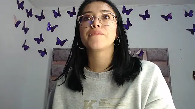 Snapshot of Anny_Fox- chatting on June 19, 3:00 am Anny Fox- online show from June 19, 3:00 am