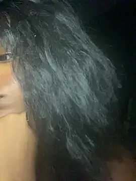 Snapshot of Zizi-campbel chatting on February 3, 3:31 am Zizi-campbel online show from February 3, 3:31 am