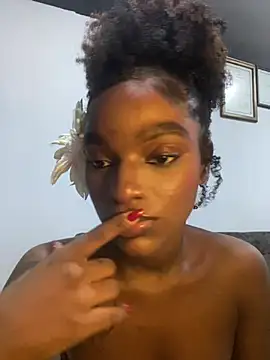 Snapshot of Zizi-campbel chatting on February 13, 11:17 am Zizi-campbel online show from February 13, 11:17 am