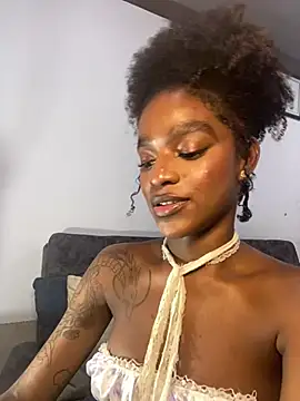 Snapshot of Zizi-campbel chatting on March 13, 11:19 am Zizi-campbel online show from March 13, 11:19 am