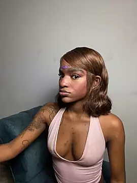 Zizi-campbel online show from February 2, 11:20 am