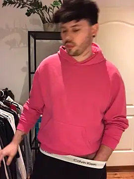 Snapshot of gayboooy_nrw chatting on December 19, 2:13 pm gayboooy nrw online show from December 19, 2:13 pm