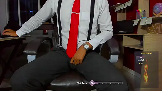 Snapshot of Hideintheoffice chatting on December 27, 12:07 am Hideintheoffice online show from December 27, 12:07 am