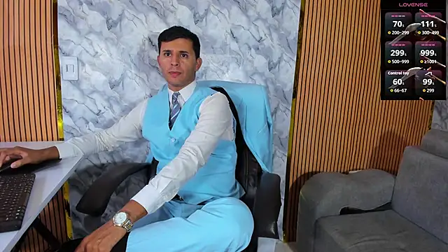 Snapshot of Hideintheoffice chatting on September 19, 10:54 pm Hideintheoffice online show from September 19, 10:54 pm