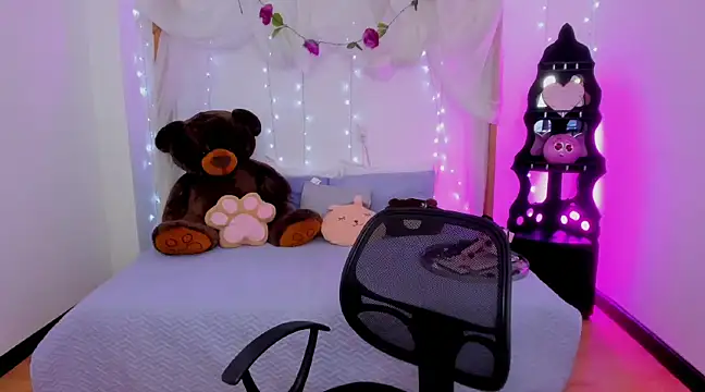 Camillesanto online show from January 11, 9:15 pm