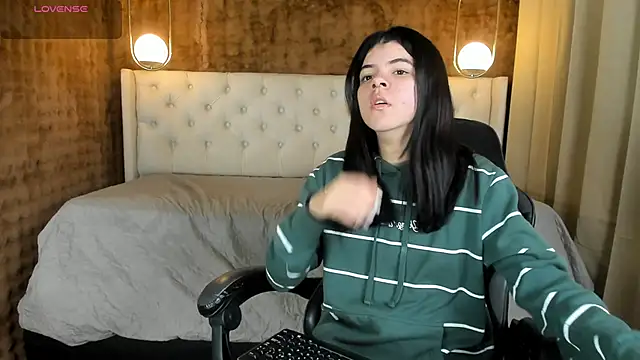 Maddy bennet online show from March 19, 8:55 am