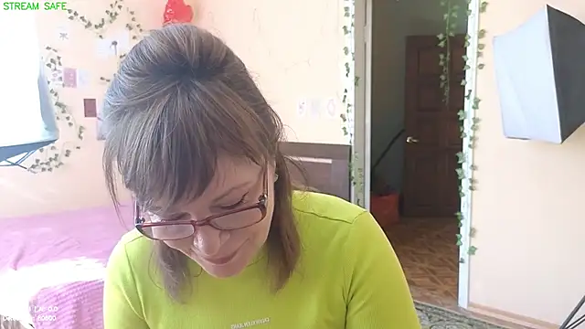 Miss Moren online show from June 27, 5:23 am