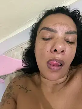 Snapshot of briannaa557 chatting on December 29, 10:56 am briannaa557 online show from December 29, 10:56 am