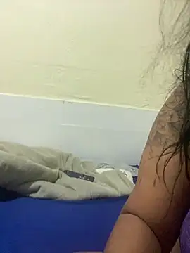 Snapshot of briannaa557 chatting on January 3, 9:47 am briannaa557 online show from January 3, 9:47 am