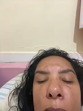 Snapshot of briannaa557 chatting on March 7, 10:45 am briannaa557 online show from March 7, 10:45 am