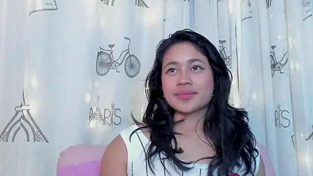 selena bi online show from December 20, 10:05 am