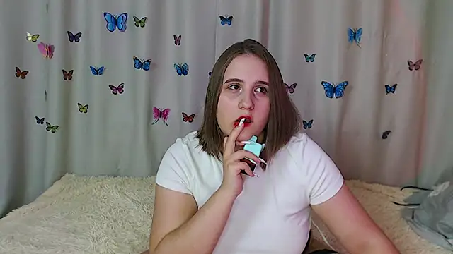 Snapshot of Phantommira chatting on January 6, 9:22 pm Phantommira online show from January 6, 9:22 pm