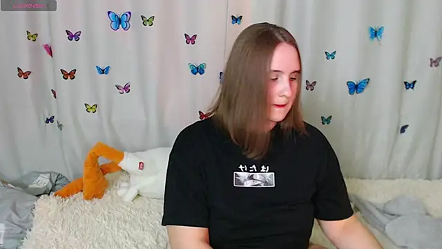 Snapshot of Phantommira chatting on March 11, 10:53 pm Phantommira online show from March 11, 10:53 pm