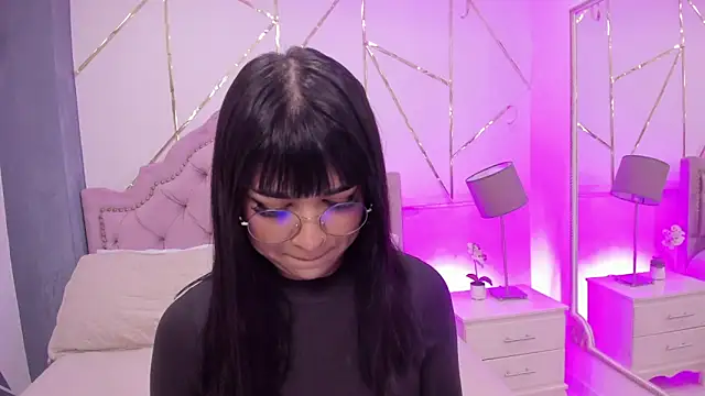Snapshot of RoseCassie chatting on January 26, 1:15 pm RoseCassie online show from January 26, 1:15 pm