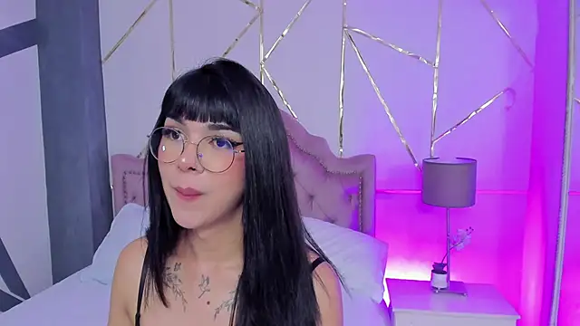 Snapshot of RoseCassie chatting on February 7, 4:46 pm RoseCassie online show from February 7, 4:46 pm