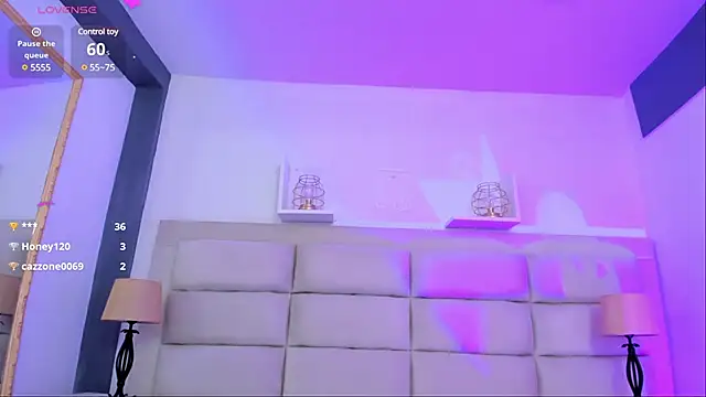 Snapshot of RoseCassie chatting on March 7, 7:27 pm RoseCassie online show from March 7, 7:27 pm
