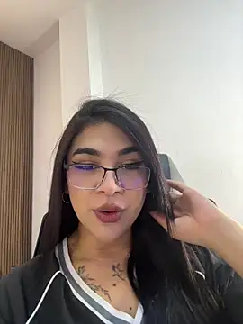 RoseCassie online show from February 20, 2:17 pm