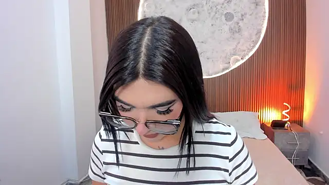 RoseCassie online show from March 4, 1:39 pm