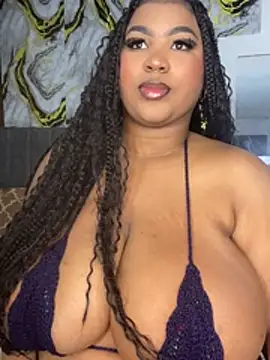 Snapshot of AinaraJimenez chatting on July 27, 9:33 pm AinaraJimenez online show from July 27, 9:33 pm