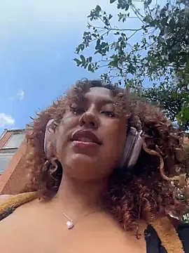 lauraltt online show from December 21, 6:48 pm