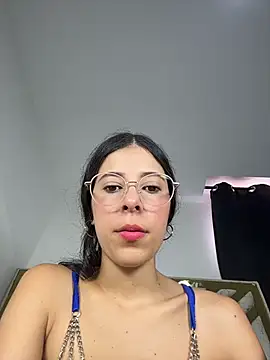 Snapshot of evaFiore chatting on June 18, 7:40 pm evaFiore online show from June 18, 7:40 pm